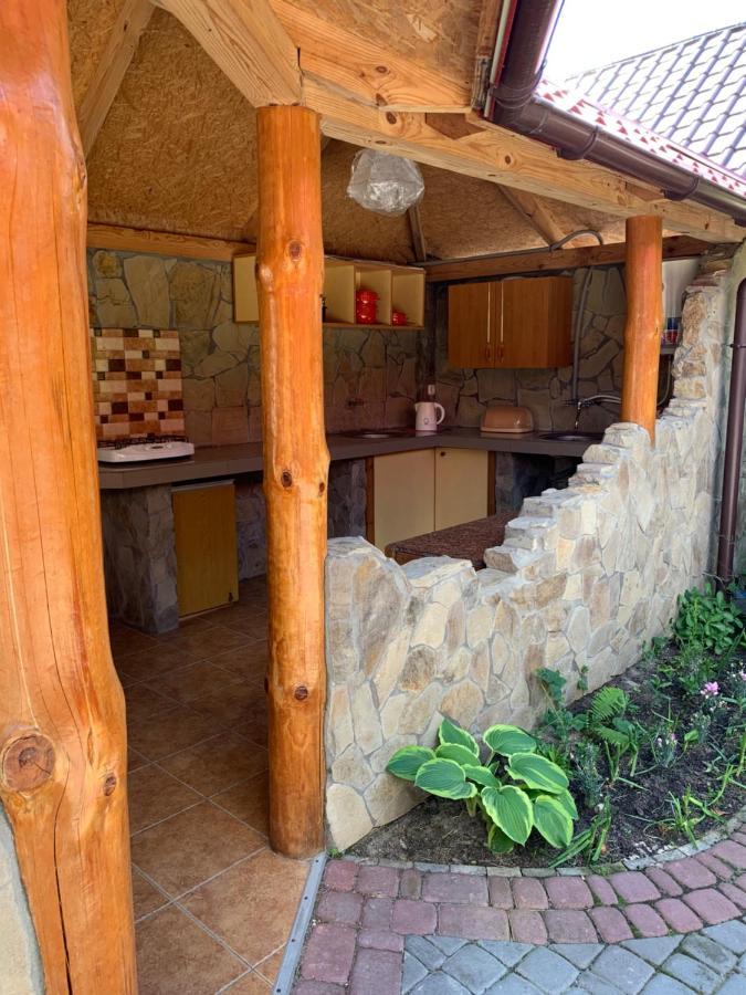 Комфортабельный Коттедж Bed and Breakfast Svityaz' Exterior foto