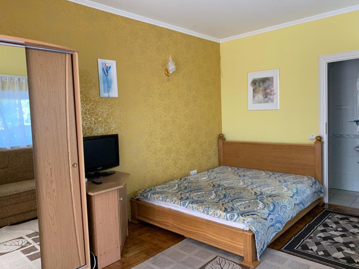 Комфортабельный Коттедж Bed and Breakfast Svityaz' Exterior foto