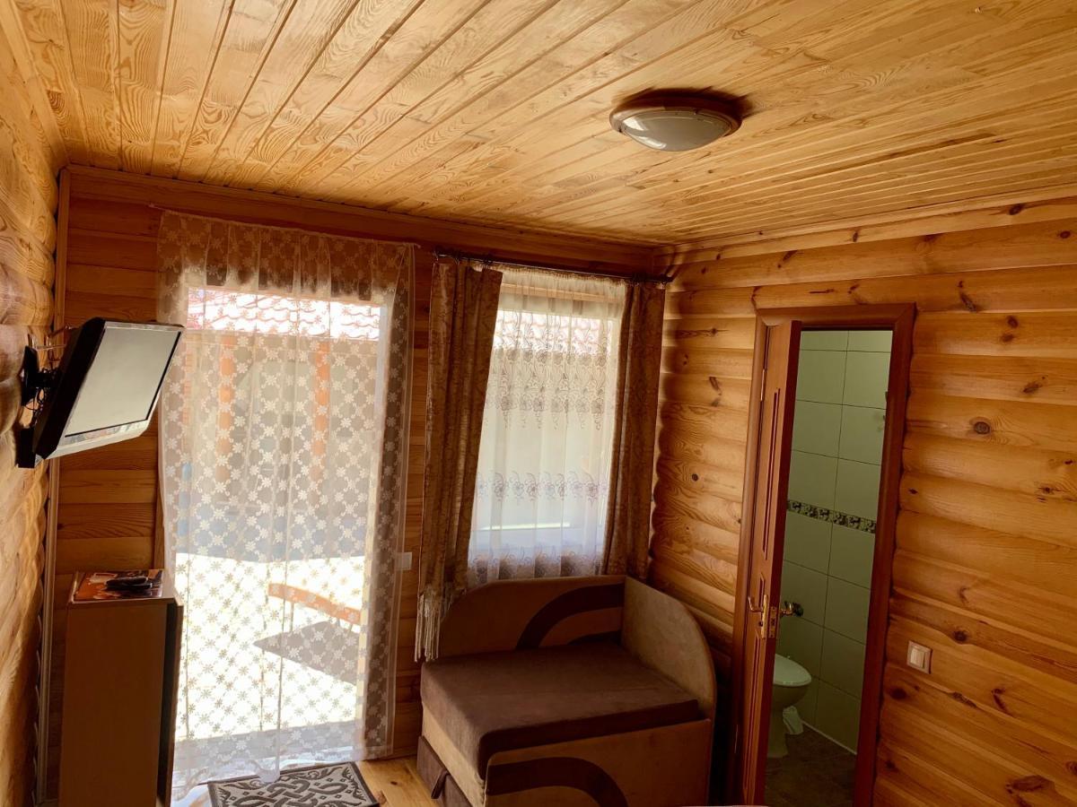 Комфортабельный Коттедж Bed and Breakfast Svityaz' Exterior foto