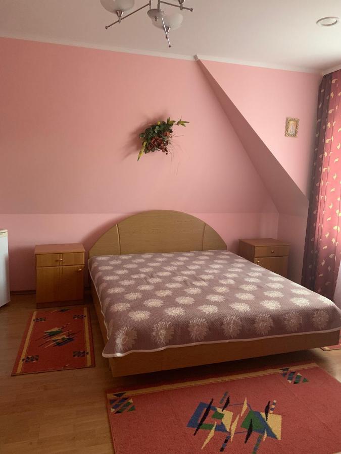 Комфортабельный Коттедж Bed and Breakfast Svityaz' Exterior foto